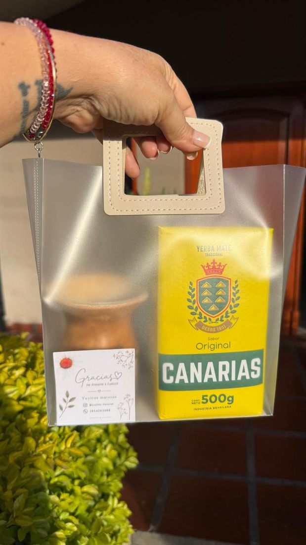 Combo de regalo con mate y yerba en bolsa