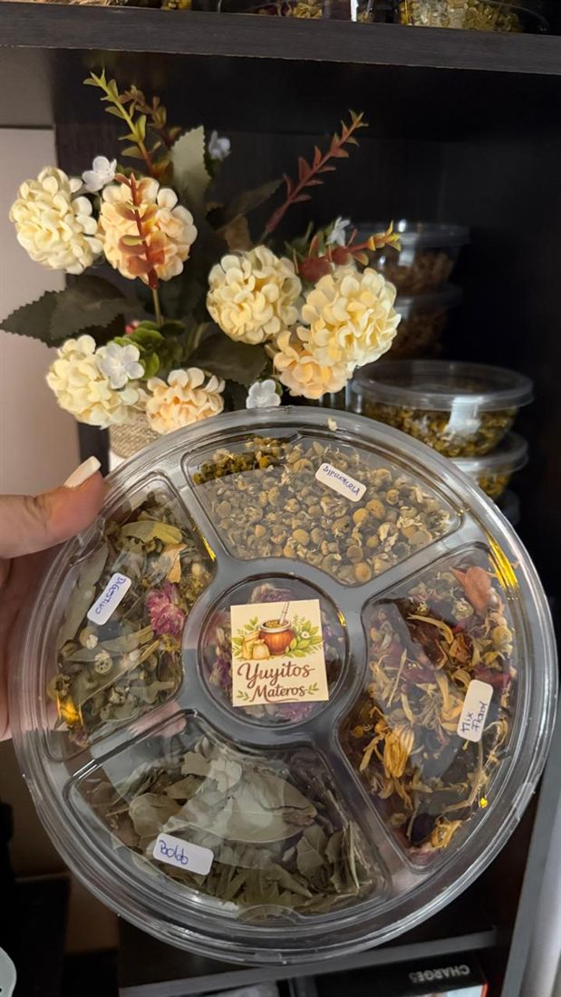 Rueda de degustación con flores